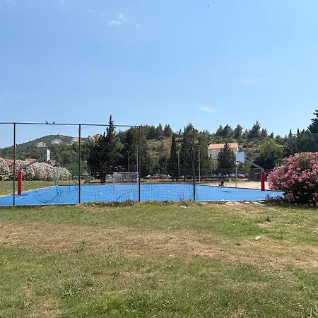 Biserka Apartamento *